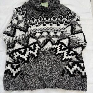 H&M Gray and Black Knit Sweater